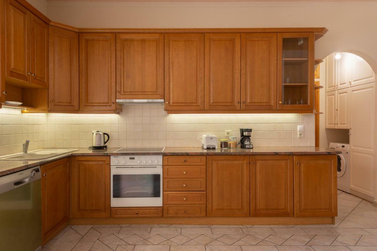 Alexandra'S Cozy Sea View Apartment أرغوستولي المظهر الخارجي الصورة