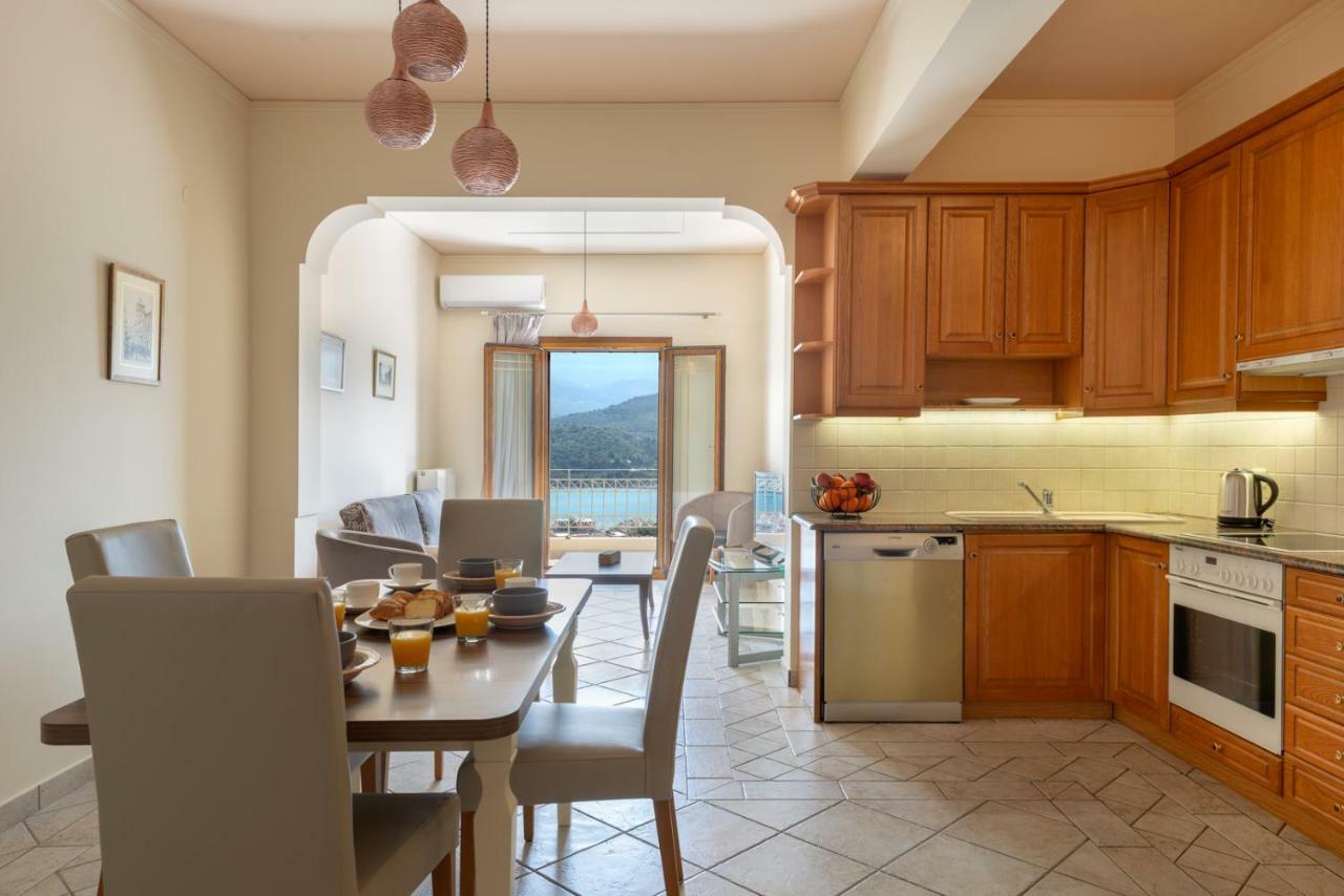 Alexandra'S Cozy Sea View Apartment أرغوستولي المظهر الخارجي الصورة